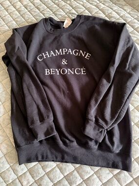 Gildan Black Crewneck Sweatshirt with White "Champagne & Beyoncé" Graphic